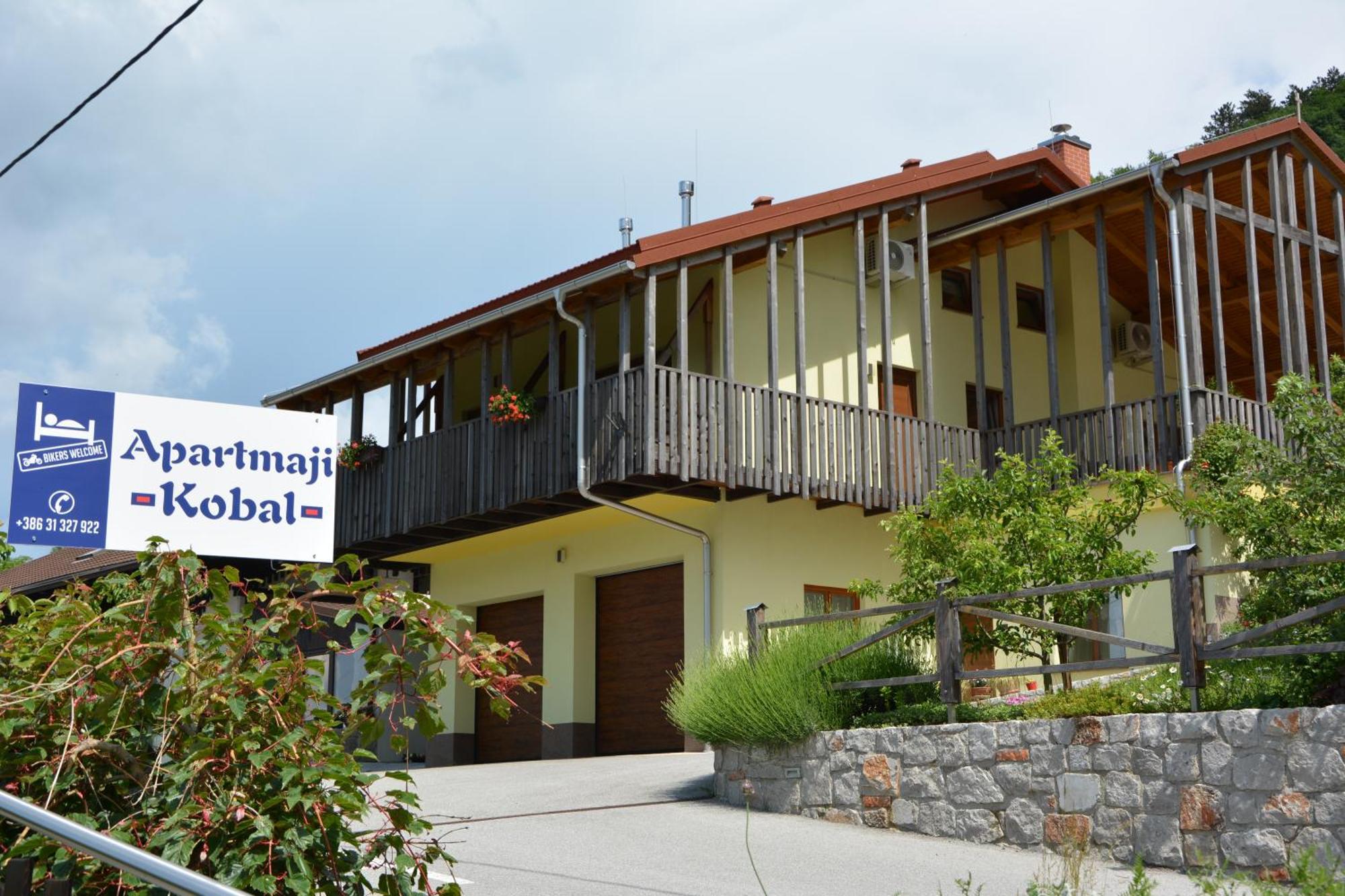 Zoll Apartmaji Kobal מראה חיצוני תמונה